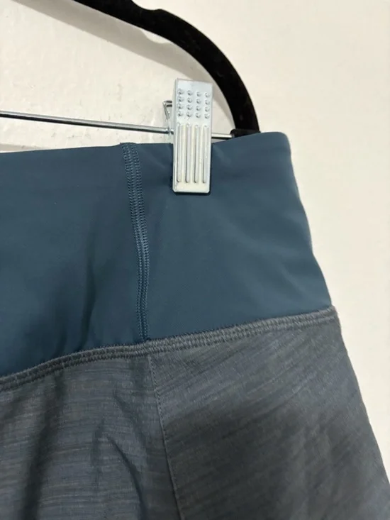 Athleta Run With It Textured 3.5" shorts Womens Size 1X Blue Teal - Picture 3 of 6